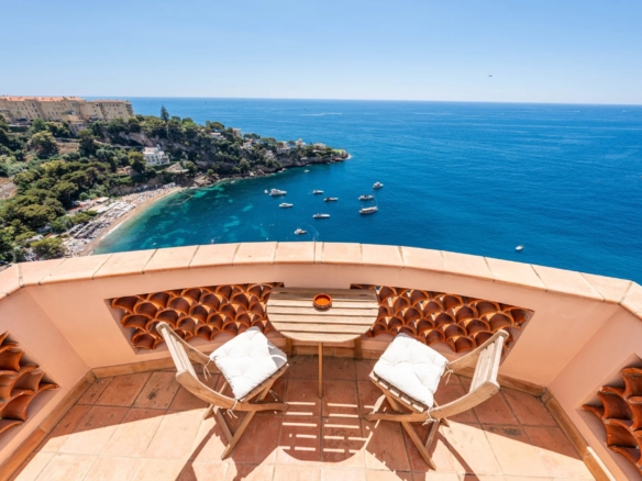 5 Bedroom Apartment in Cap D Ail 16
