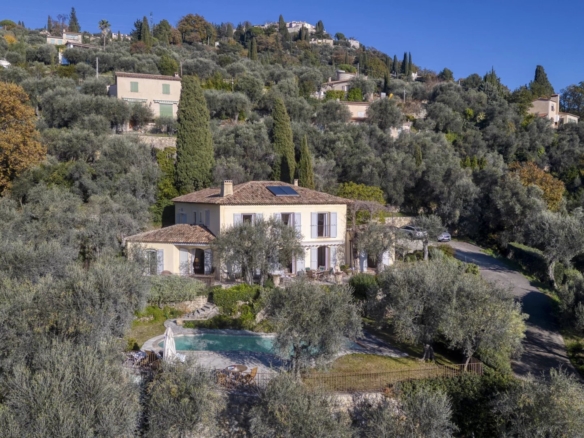4 Bedroom Villa/House in Cabris 14