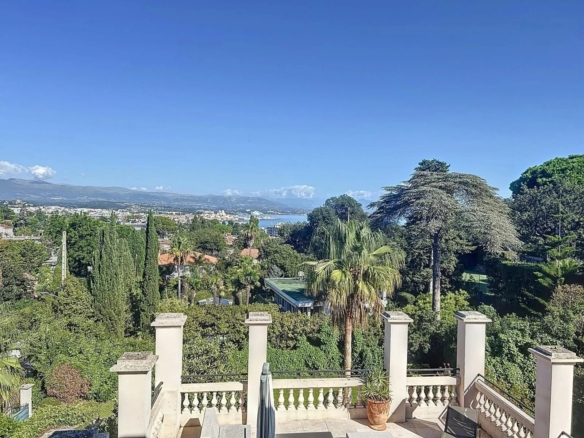 3 Bedroom Apartment in Cap D Antibes 36