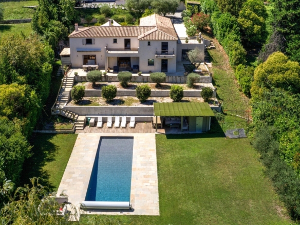 6 Bedroom Villa/House in St Paul 14