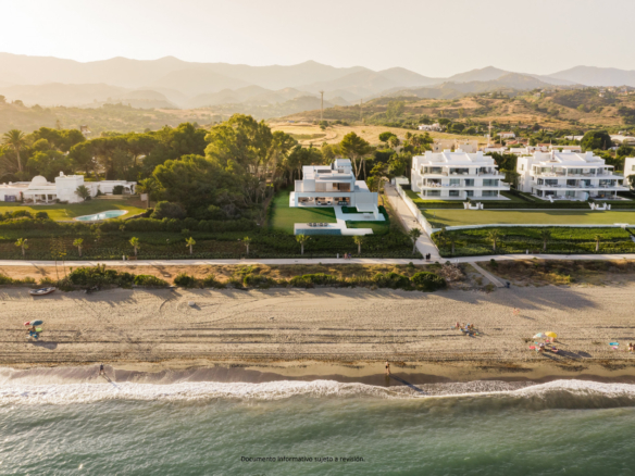 4 Bedroom Villa/House in Estepona 32