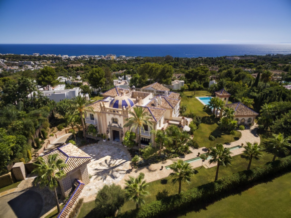 7 Bedroom Villa/House in The Golden Mile 34