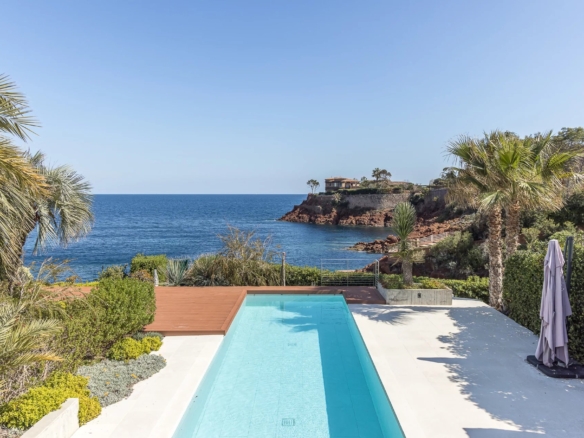 9 Bedroom Villa/House in Theoule Sur Mer 22