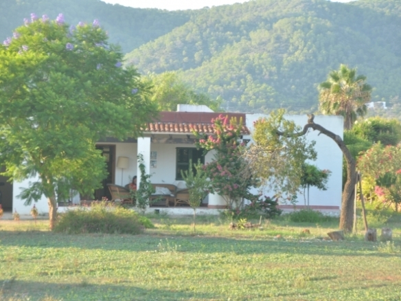 4 Bedroom Villa/House in Can Tomas 22