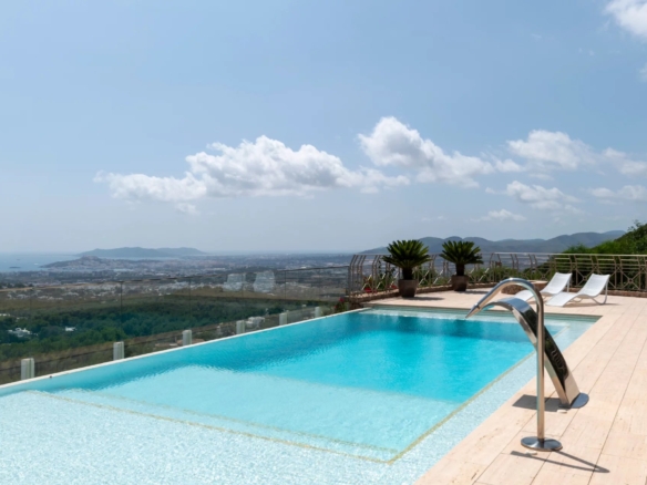 11 Bedroom Villa/House in Can Furnet 9