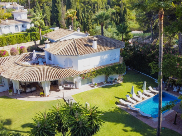 6 Bedroom Villa/House in The Golden Mile 8