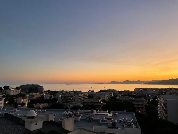 3 Bedroom Apartment in Antibes 14