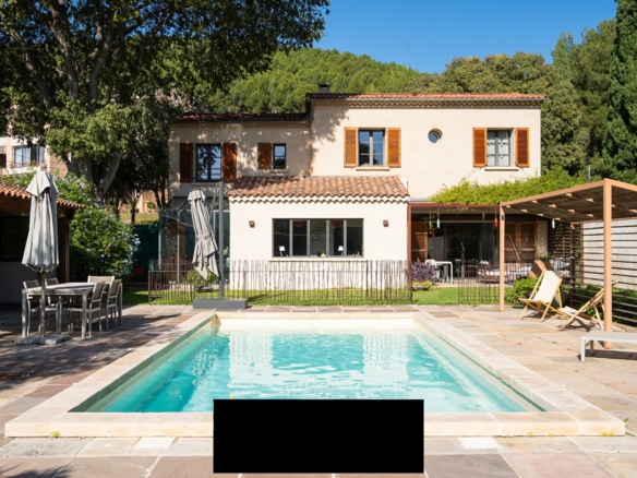 4 Bedroom Villa/House in La Valette Du Var 16