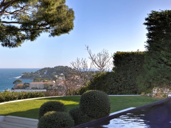 6 Bedroom Villa/House in St Jean Cap Ferrat 8