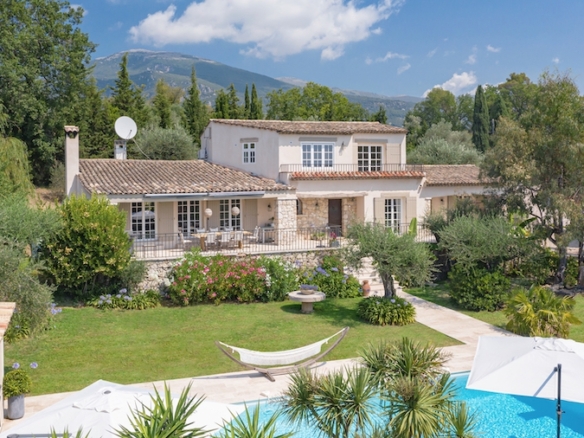 5 Bedroom Villa/House in Roquefort Les Pins 30