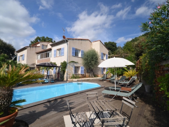 6 Bedroom Villa/House in Vence 10