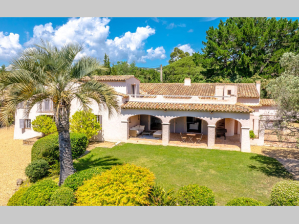 4 Bedroom Villa/House in Grimaud 32