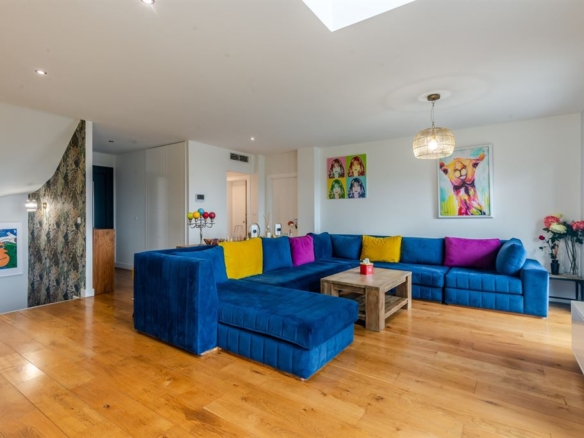 5 Bedroom Villa/House in Neuvecelle 14