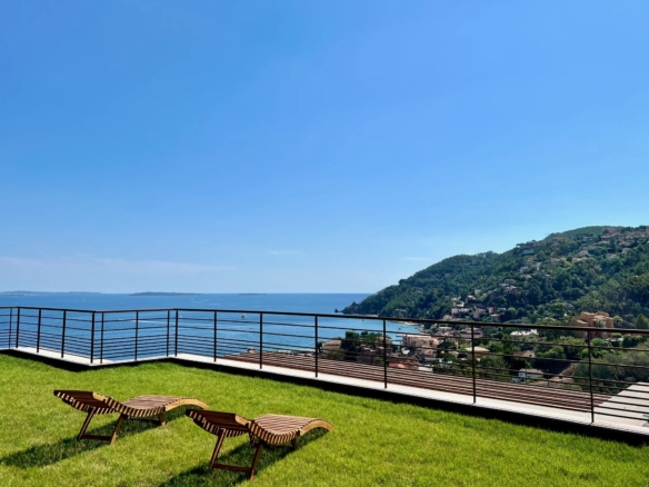 5 Bedroom Villa/House in Theoule Sur Mer 2