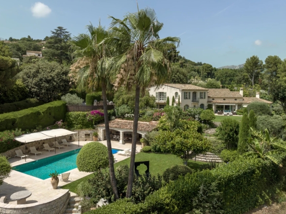 6 Bedroom Villa/House in St Paul 28