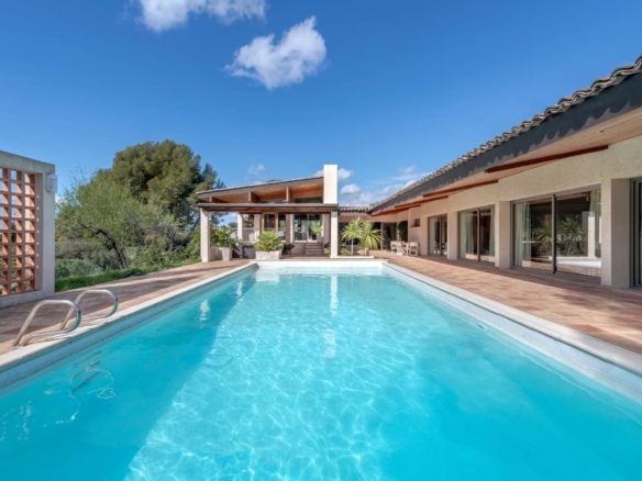 6 Bedroom Villa/House in Sanary Sur Mer 20