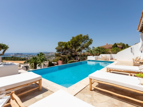 5 Bedroom Villa/House in Cap Martinet 20