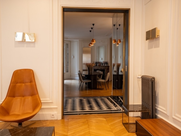 4 Bedroom Apartment in Paris 8th (Golden Triangle - Parc Monceau) 4