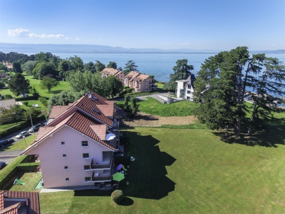 3 Bedroom Apartment in Amphion Les Bains 12