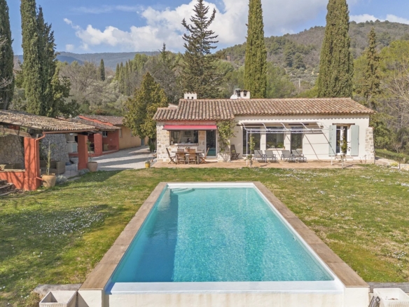 5 Bedroom Villa/House in Fayence 34