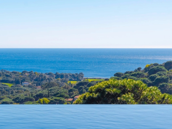 6 Bedroom Villa/House in La Croix Valmer 4