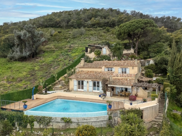 3 Bedroom Villa/House in Mandelieu La Napoule 12