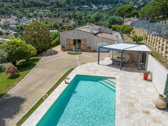 3 Bedroom Villa/House in Falicon 12