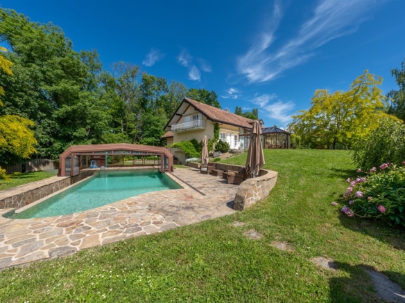 3 Bedroom Villa/House in Chens Sur Leman 2
