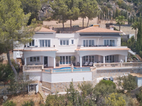 3 Bedroom Villa/House in Costa D’en Blanes 3