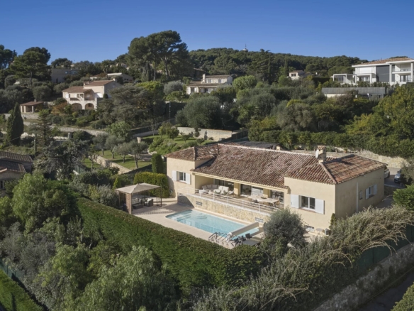 5 Bedroom Villa/House in Cannes 4
