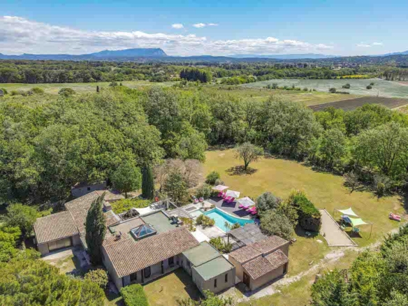 8 Bedroom Villa/House in Aix En Provence 24