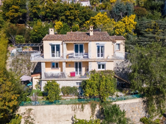 6 Bedroom Villa/House in Mandelieu La Napoule 18