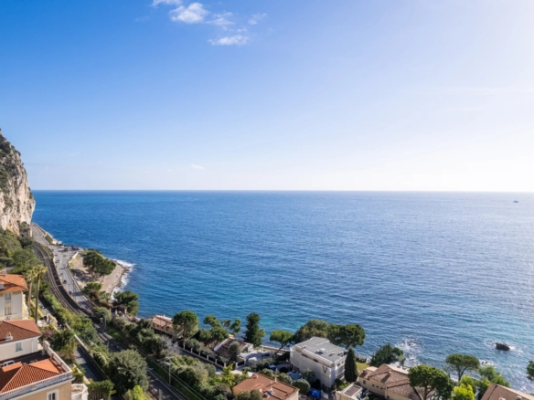 9 Bedroom Villa/House in Beaulieu Sur Mer 8