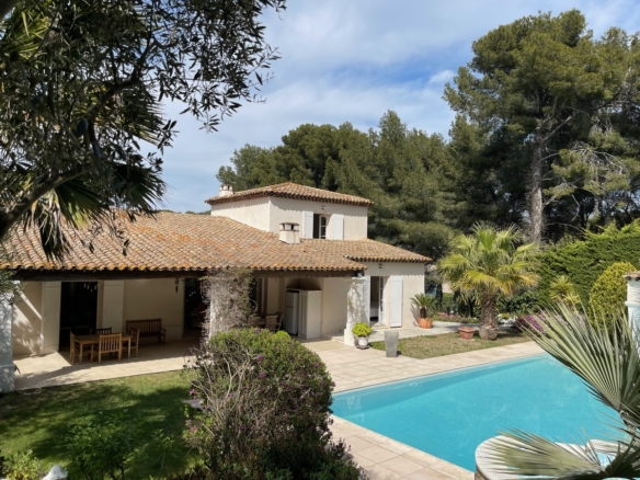 4 Bedroom Villa/House in Sanary Sur Mer 18