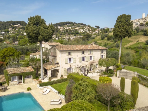 6 Bedroom Villa/House in St Paul 32