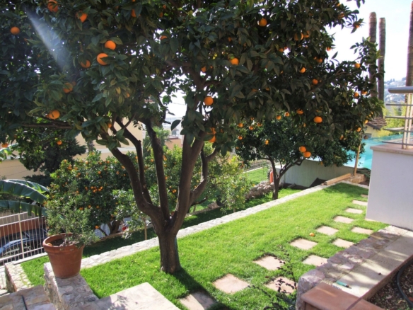 3 Bedroom Apartment in Menton 36