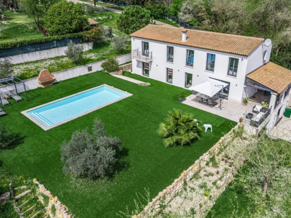 4 Bedroom Villa/House in Chateauneuf Grasse 18