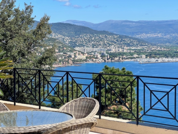5 Bedroom Villa/House in Theoule Sur Mer 20