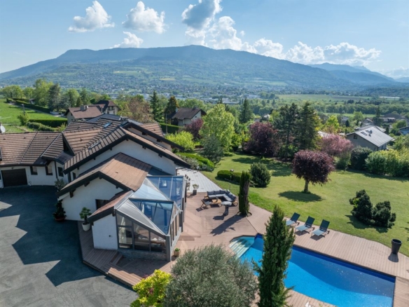 5 Bedroom Villa/House in Vetraz Monthoux 2