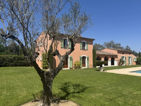 4 Bedroom Villa/House in Grimaud 36