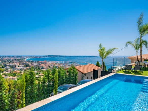 5 Bedroom Villa/House in Le Golfe Juan 10
