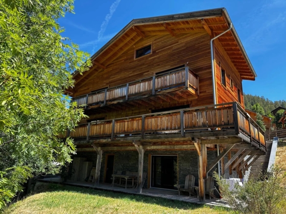 4 Bedroom Chalet in Allos 24