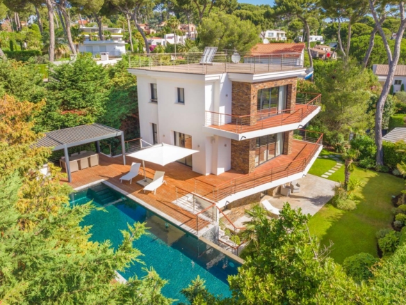 5 Bedroom Villa/House in Cap D Antibes 24