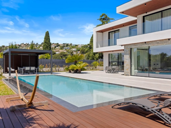 5 Bedroom Villa/House in Antibes 14