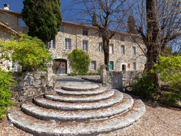10 Bedroom Villa/House in Opio 26