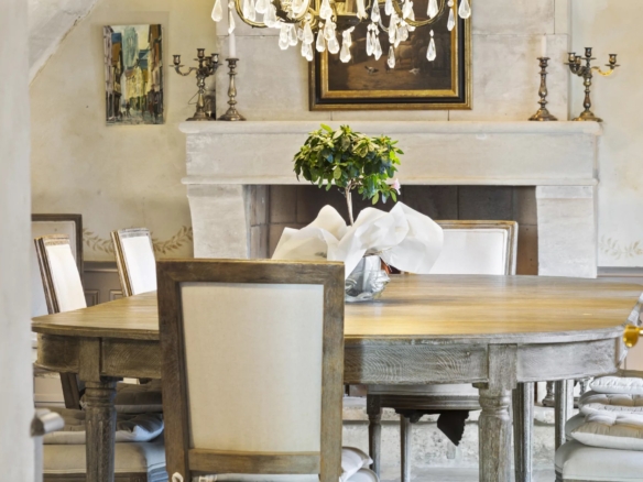 5 Bedroom Villa/House in Cabrieres D Avignon 4