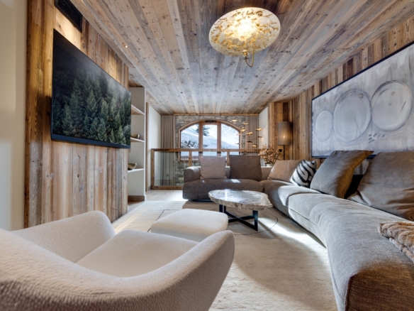 4 Bedroom Apartment in Val D'isere 2