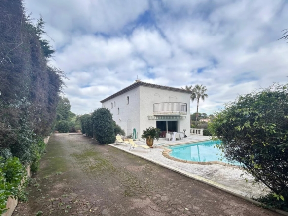 5 Bedroom Villa/House in Cannes 14