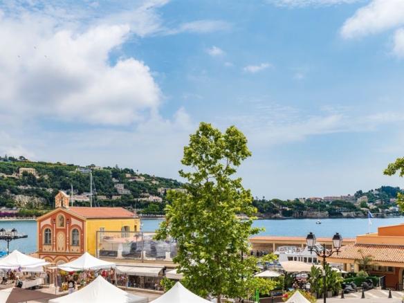 2 Bedroom Apartment in Villefranche Sur Mer 8