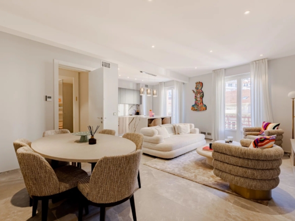 3 Bedroom Apartment in Monaco 4